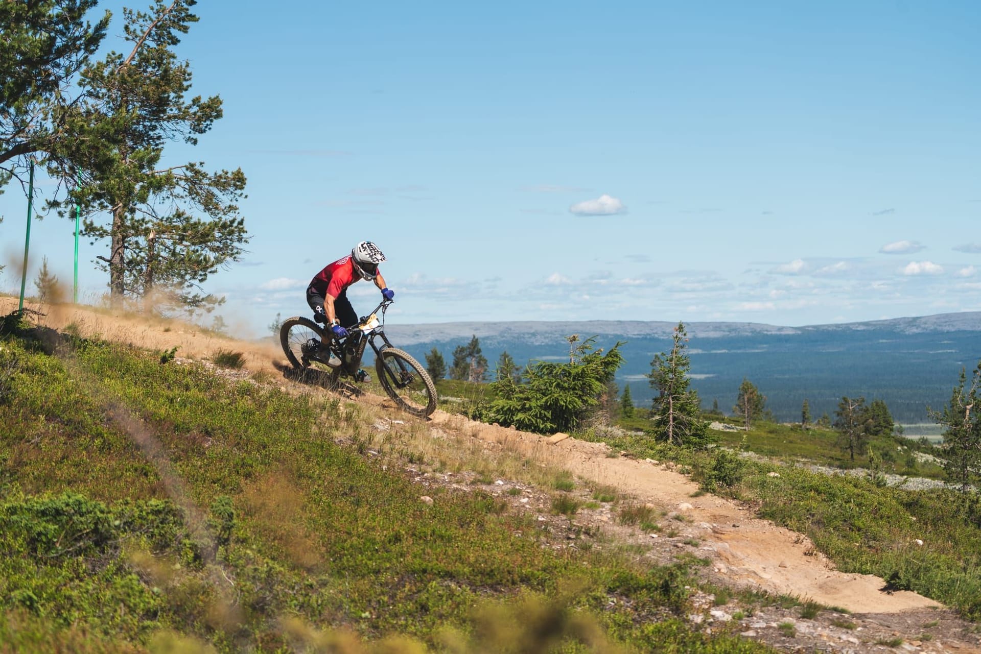 Mountain biker on the natural enduro section of Enduro Twist at Ylläs